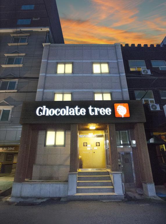 Chocolate Tree Sinchon Hotel Seul Esterno foto